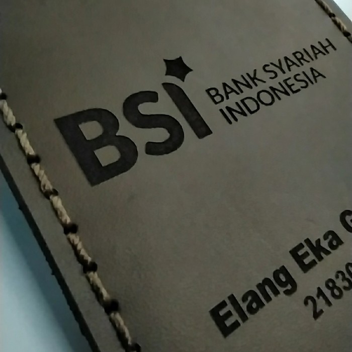 

BARANG TERLARIS id card holder / id card kulit /id card bsi