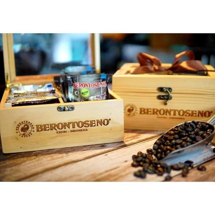 

Parcel Kopi Berontoseno Woody Gift Hampers Lebaran Natal Shazhomey