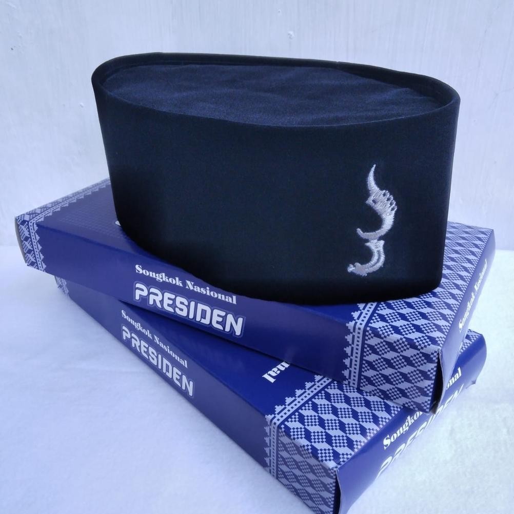 Peci Songkok Kopiah Hitam Logo Kujang Silver Peci Pria Model Terbaru Beludru Hitam Tinggi 9Cm Merk P
