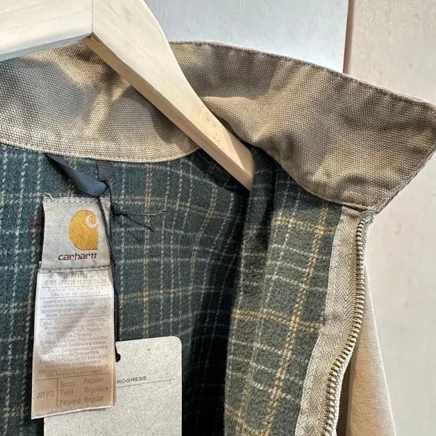 CARHARTT VINTAGE J97 ZIP JACKET SYARIFAHKHANSA17