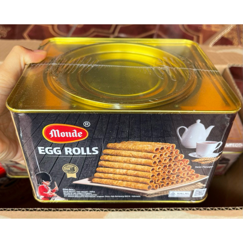 

Agen Distributor Makanan Ringan Biskuit Hampers Lebaran Monde Egg Roll Kaleng 300G