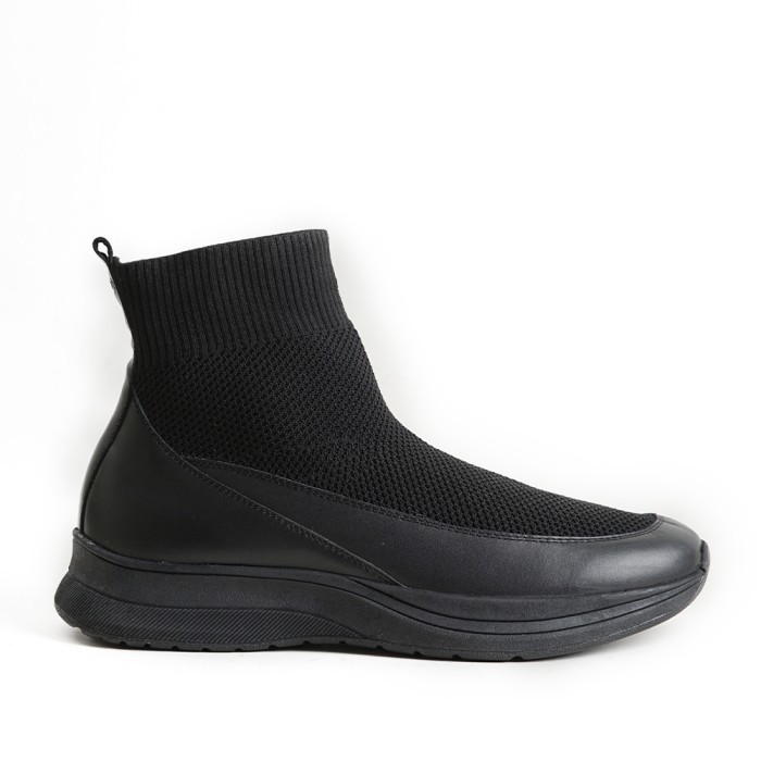 PRABU - DIPA ULTIMATE ALL BLACK SEPATU SLIP ON PRIA