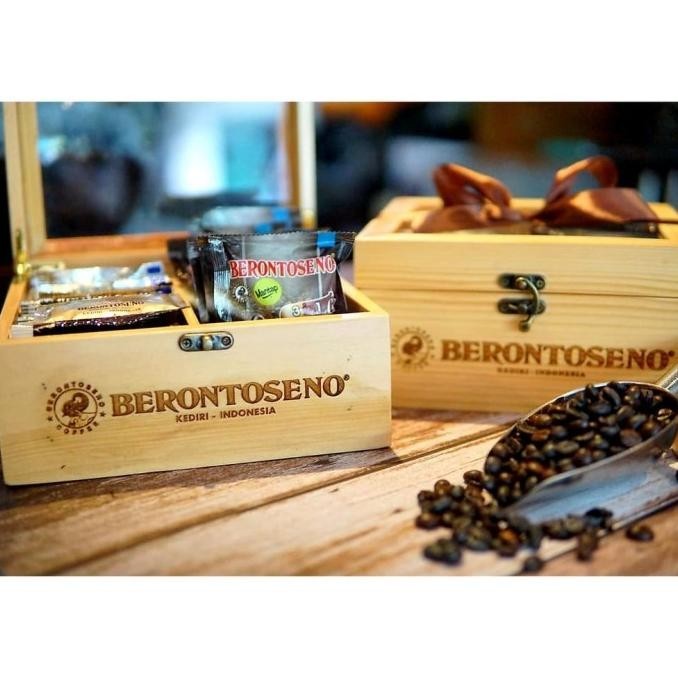 

Parcel Kopi Berontoseno Woody Gift Hampers Lebaran Natal Chomolla