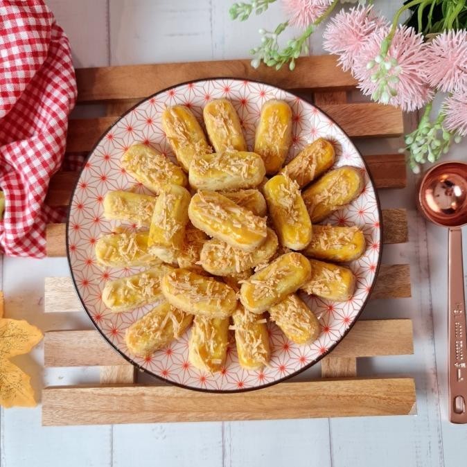 

Best Seller Kastengel Full Keju Edam Premium Full Wisman - Gurih, Renyah & Wangi Pengiriman Cepat