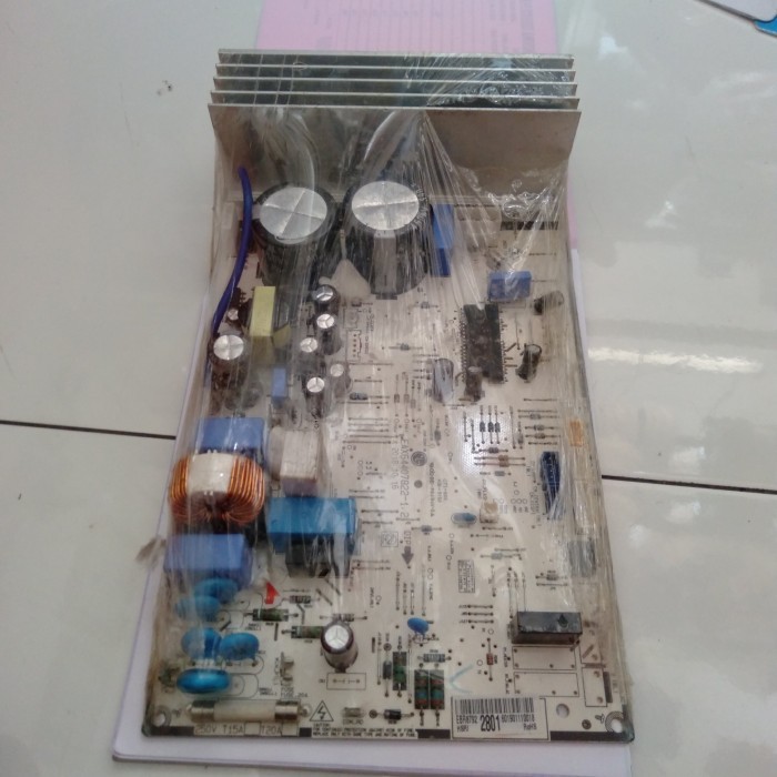 MODUL PCB OUT DOR AC LG INVERTER 1,5PK Ori