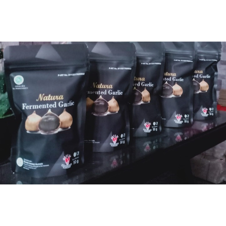 

Black Garlic / Bawang Hitam