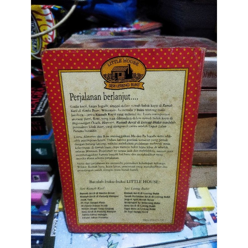 Rumah Kecil di lereng Bukit