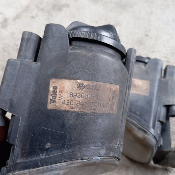 Lampu Kabut Foglamp Fog Lamp Bemper Audi A6 4B C5 Original Valeo 89303061