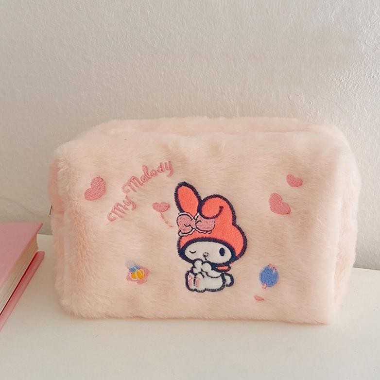 

SANRIO JEPANG KARTUN BORDIR TAS KOSMETIK INS GAYA ANJING KAYU MANIS LUCU KULOMI KAPASITAS BESAR KASUS PENA MEWAH SHOPEE