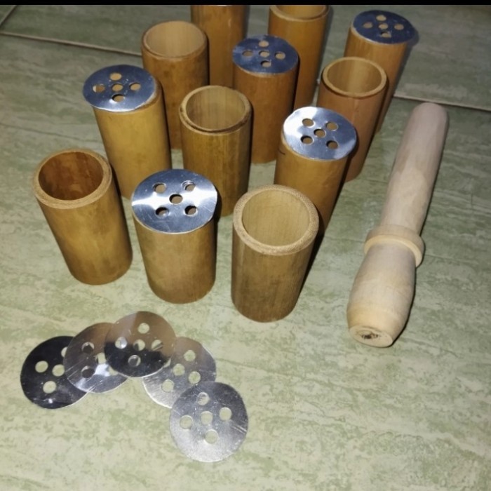 

IA880 cetakan kue putu ayu bambu 12pcs (cetakan bambu+sodokan+koin) PROMO SPECIAL