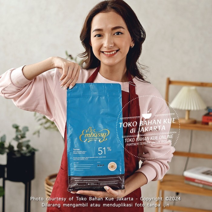 

Ready Embassy Chocolate Chocochip TULIP TORRES 51% 500gr Cokelat Couverture