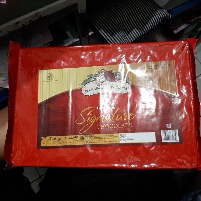 

Ready CHEFMATE SIGNATURE COKLAT BLOK 1KG, KUALITAS PREMIUM