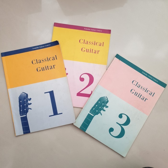 Masih Buku + Cd Yamaha Classical Guitar Course Kursus Belajar Gitar Klasik