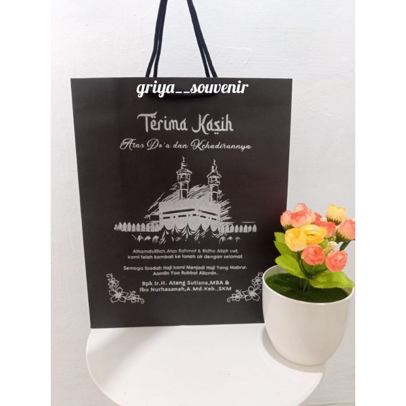 

Paper Bag Souvenir Haji Sablon Nama/Paperbag Sablon/Tas Kertas