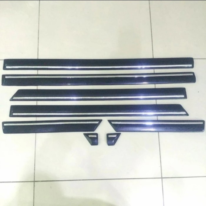 LIS LIST BODY MOBIL KIJANG KAPSUL LGX 1997-2003 HITAM