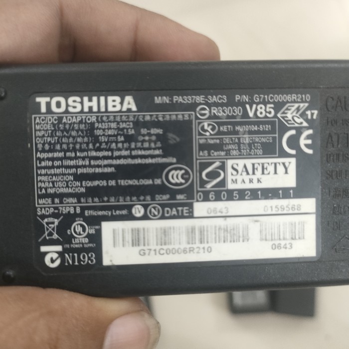 [PRJ] charger laptop Toshiba jadul 15v 5a ready bnyak bosku