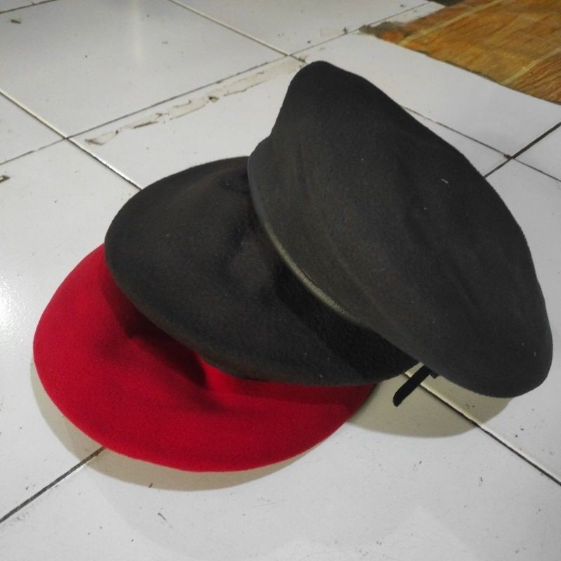 Topi Baret woll Barret PP Banser Pramuka Polri Baret merah coklat hitam