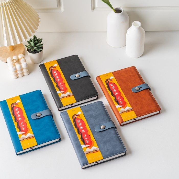 

UCHII Boten Agenda Office Notebook Buku Catatan Jurnal Diary Travel