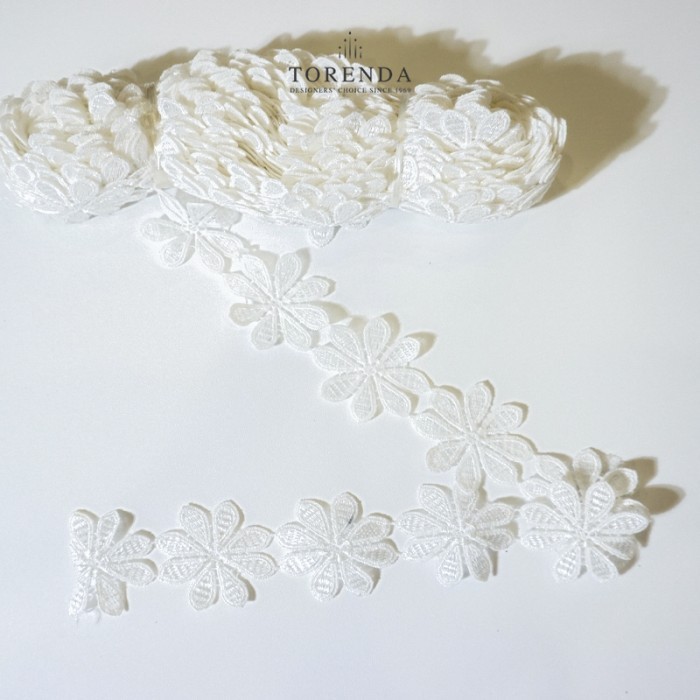 

Torenda Renda Giver Motive White Flower / Meter (KI.BUN 8)
