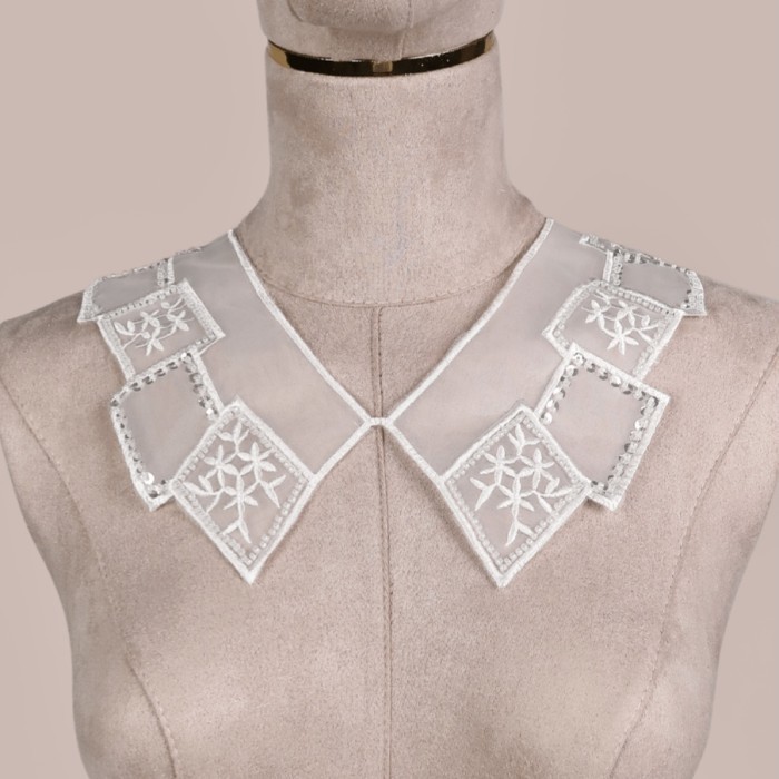 

Kerah Renda Bordir Aplikasi Cantik Unik Lace Collar Payet