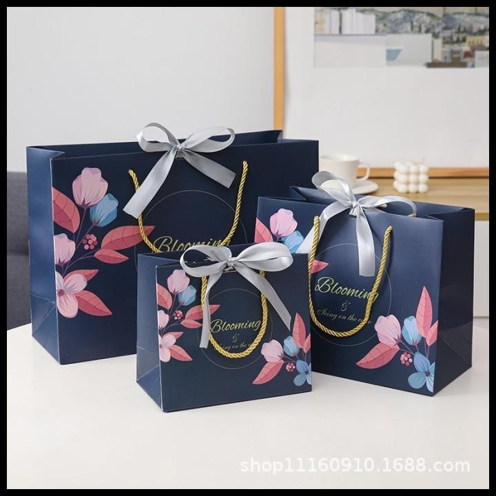 

TERBARU PAPER BAG PREMIUM MOTIF WEDDING , IMLEK , FULL MONTH, ENGAGEMENT