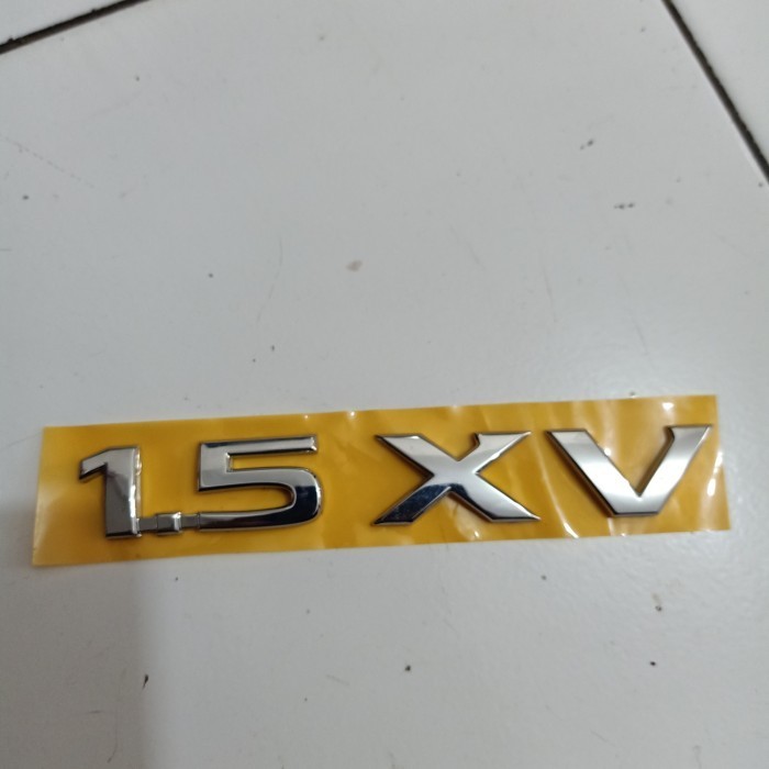 Emblem 1.5 Xv Nissan Livina Original