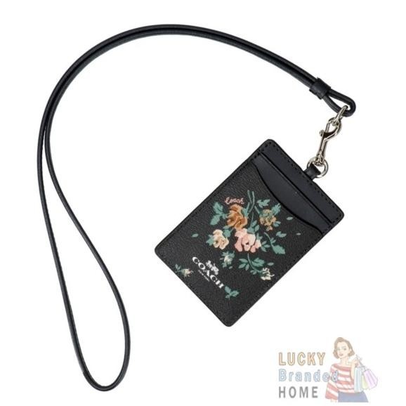 

Gantungan Lanyard Ch 91792 Rose Bouquet Print Midnight Navy Kualitas Premium