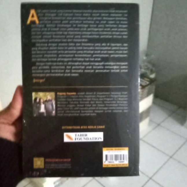 

Buku Originalsosiologi Anak - Prof. Dr. Bagong Suyanto