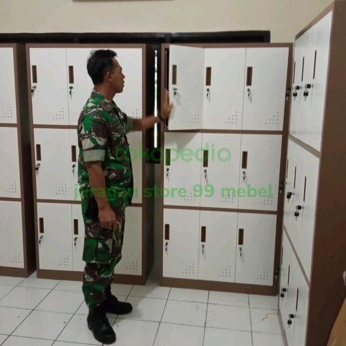 

Loker Besi Anti Rayap 12 Pintu Sekolah /Kantor /Gudang Premium Murah Baru