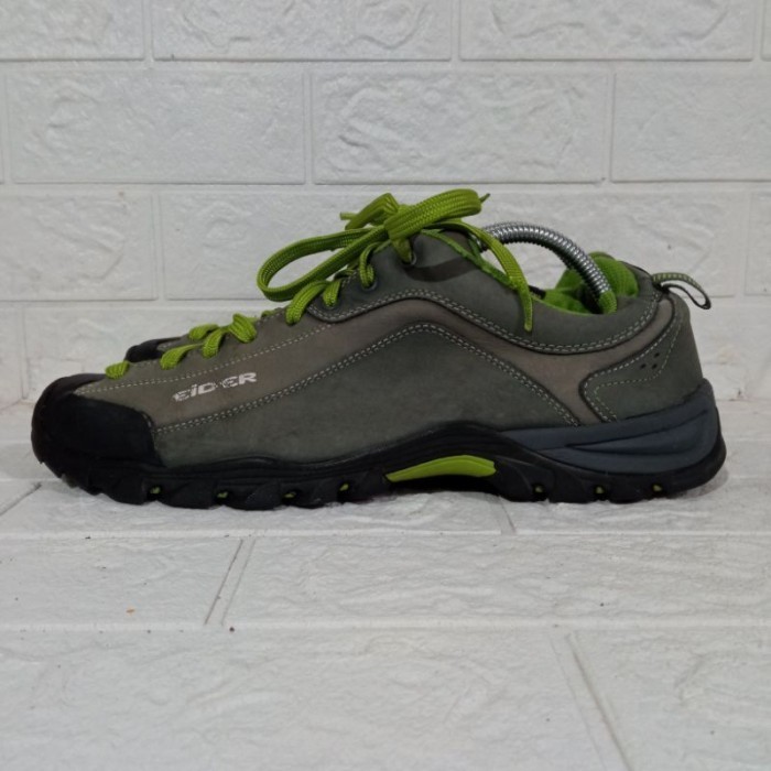 sepatu outdoor gunung hikking eider size 43-44 original bekas second