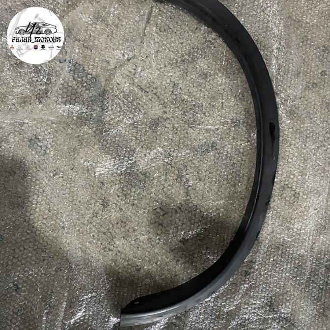 Over Fender Nissan Juke