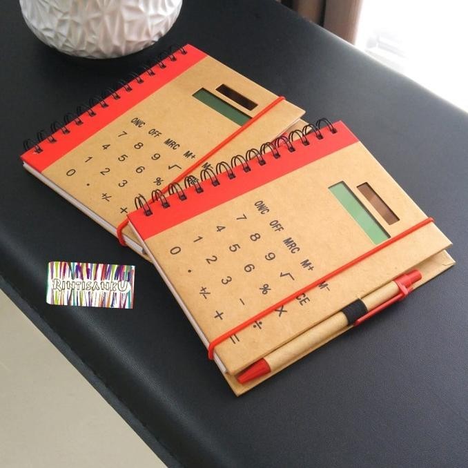 

Buku Agenda Motif Rustic Kalkulator, Notebook Memo 2In1 Calculator Pen Baktioktavianiseller