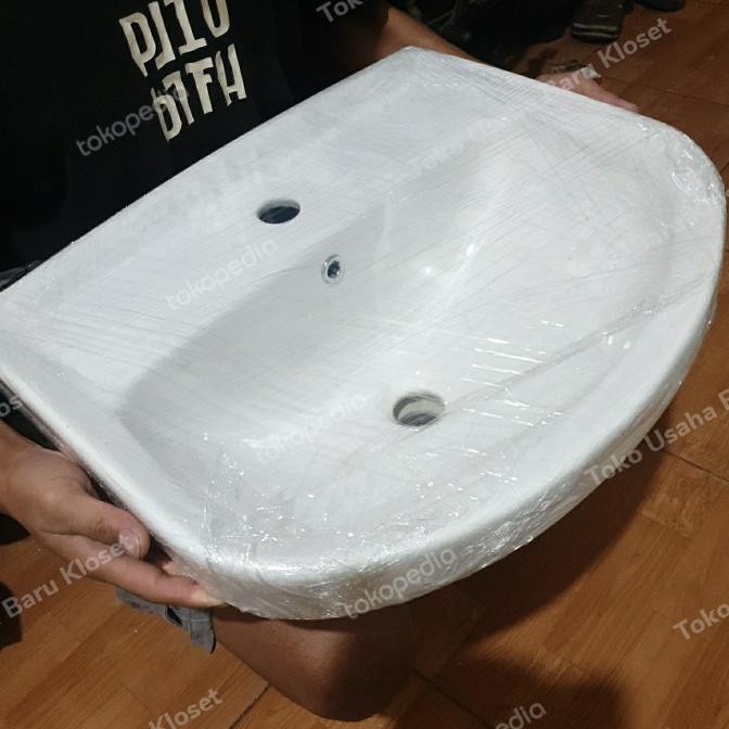 Wastafel Toto Lw211cj Putih (bekas)