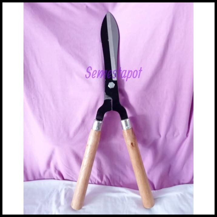 GUNTING RUMPUT BESAR UNTUK TANAMAN