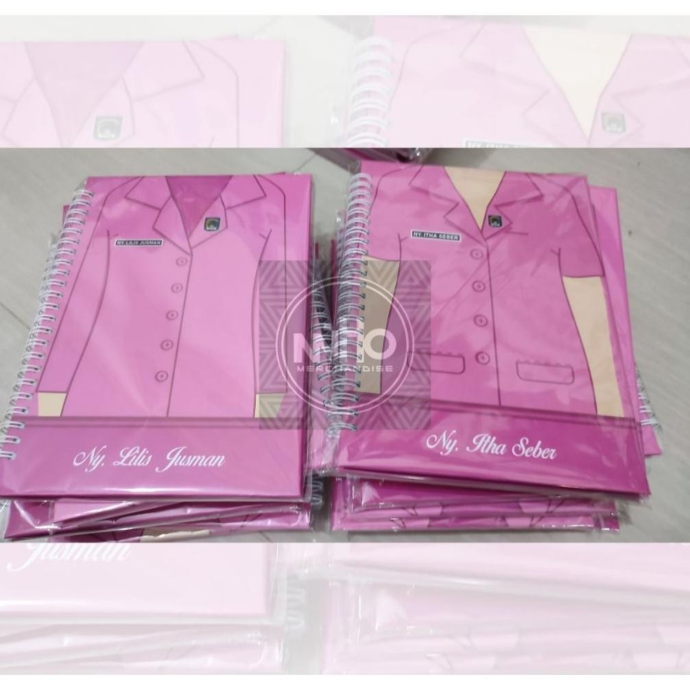 

NOTEBOOK SERAGAM BHAYANGKARI PSH / KERTAS HVS / HARDCOVER / 60 LEMBAR / BERGARIS SIAP KIRIM