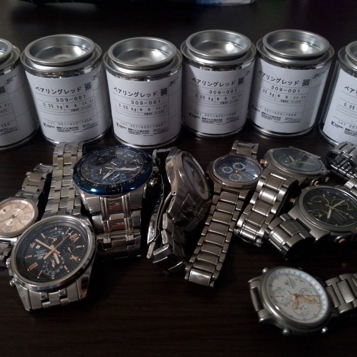 

Red Check Bearing Oil Kansai Paint Japan K01