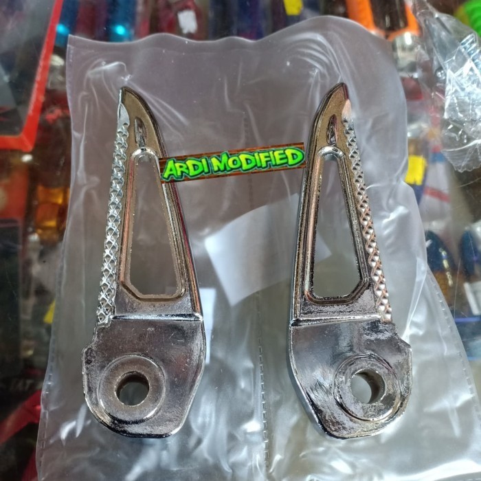 Footstep Belakang Vario 150 - Vario 125 Warna Chrome Thailand