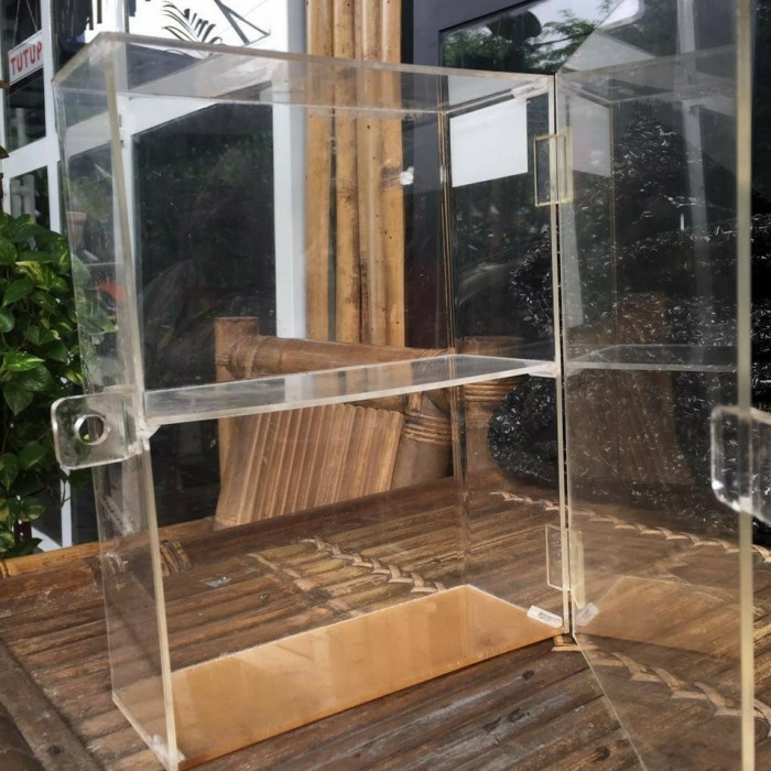 

READYY MINI SHOW CASE ACRYLIC SALE