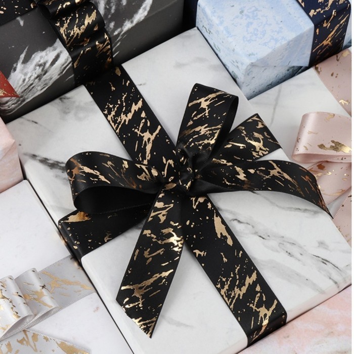 Ataritagrosir Pita Kado Dll Bahan Satin Motif Gold Lebar 2,5Cm Harga Untuk 9 Meter