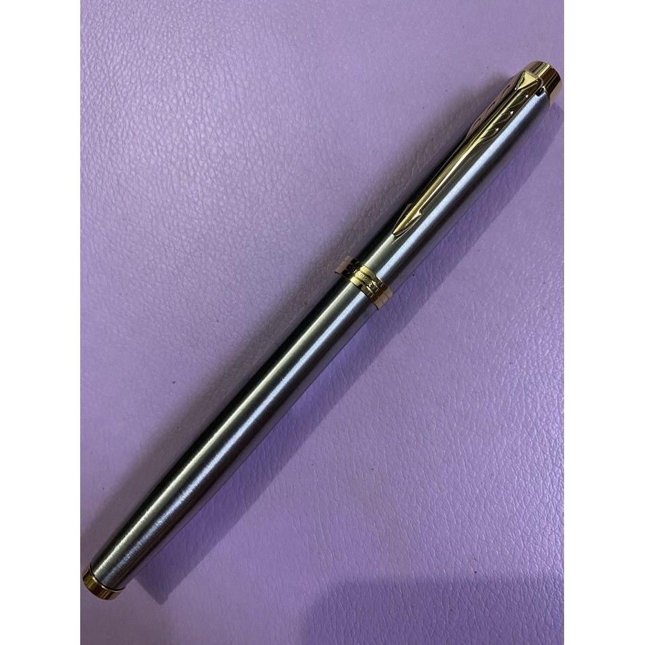 

Pulpen Parker Im New Original Roller Ball Brushed Metal Gold Trim Import