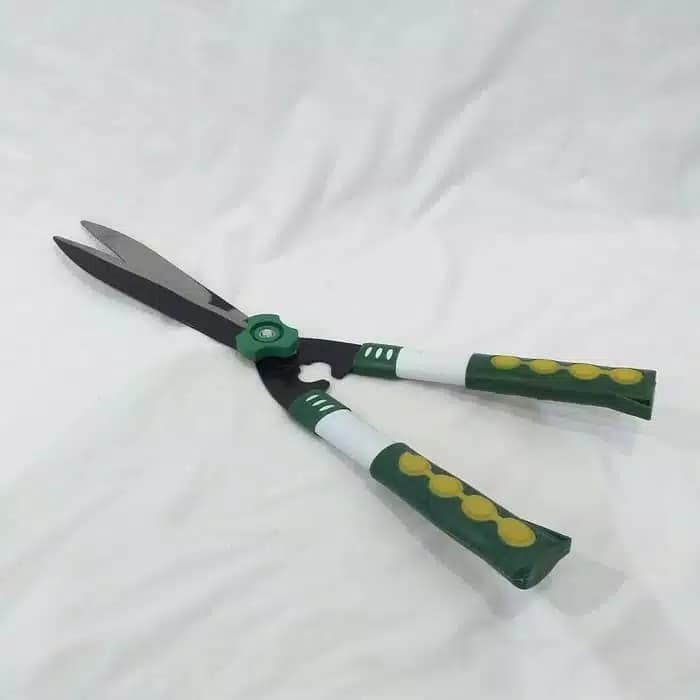 Gunting Rumput Tajam