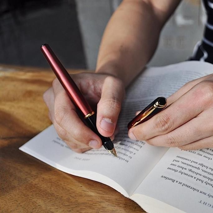 

Jual Parker Inflection Limited Edition Fire Red Fountain Pen