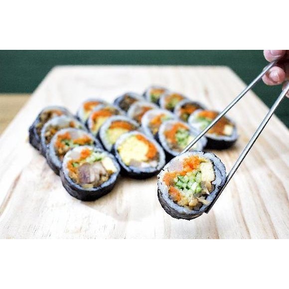 

Kimbab Sosis Korea murah enak asli 10 potong ~ 11 potong.