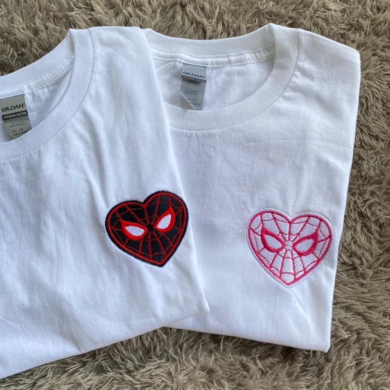 Promo Kaos Couple Spiderman Miles Morales & Gwen Stacy Warna Putih Kaos Spiderman Couple T-Shirt Spi