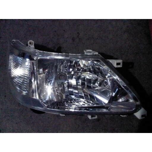 Headlamp Nissan Serena Headlamp Nissan Serena