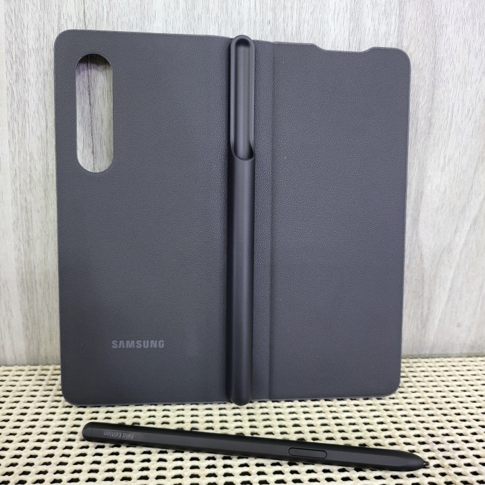 

Ready harkes samsung z fold 3 + pen masi baru