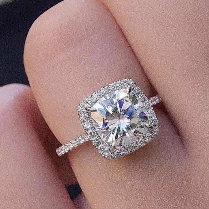 Cincin Diamond Perhiasan Replika Berlian Cincin Mewah Elegan