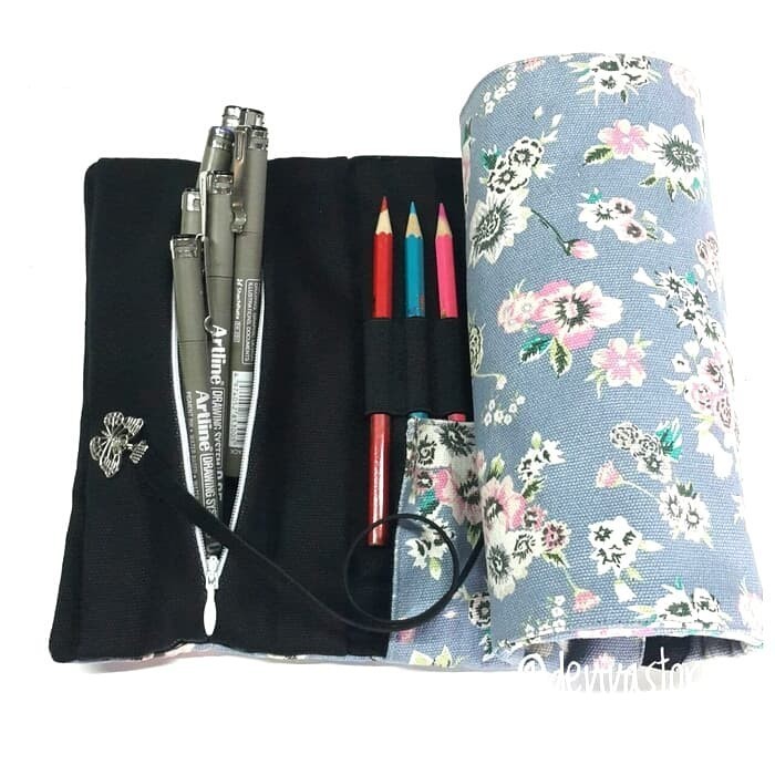 

ROLL PENCIL CASE / TEMPAT PENSIL GULUNG - FLORAL VINTAGE