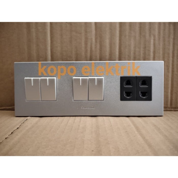 Panasonic Double Saklar Seri + Double Stopkontak Style Silver 3 Gang