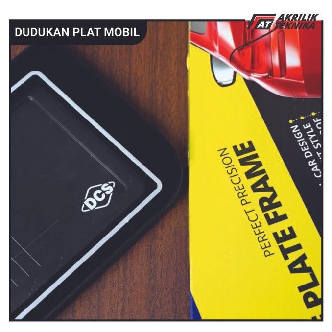 Dudukan Plat Mobil / Tempat / Tatakan Plat Akrilik / Akrilik Dcs
